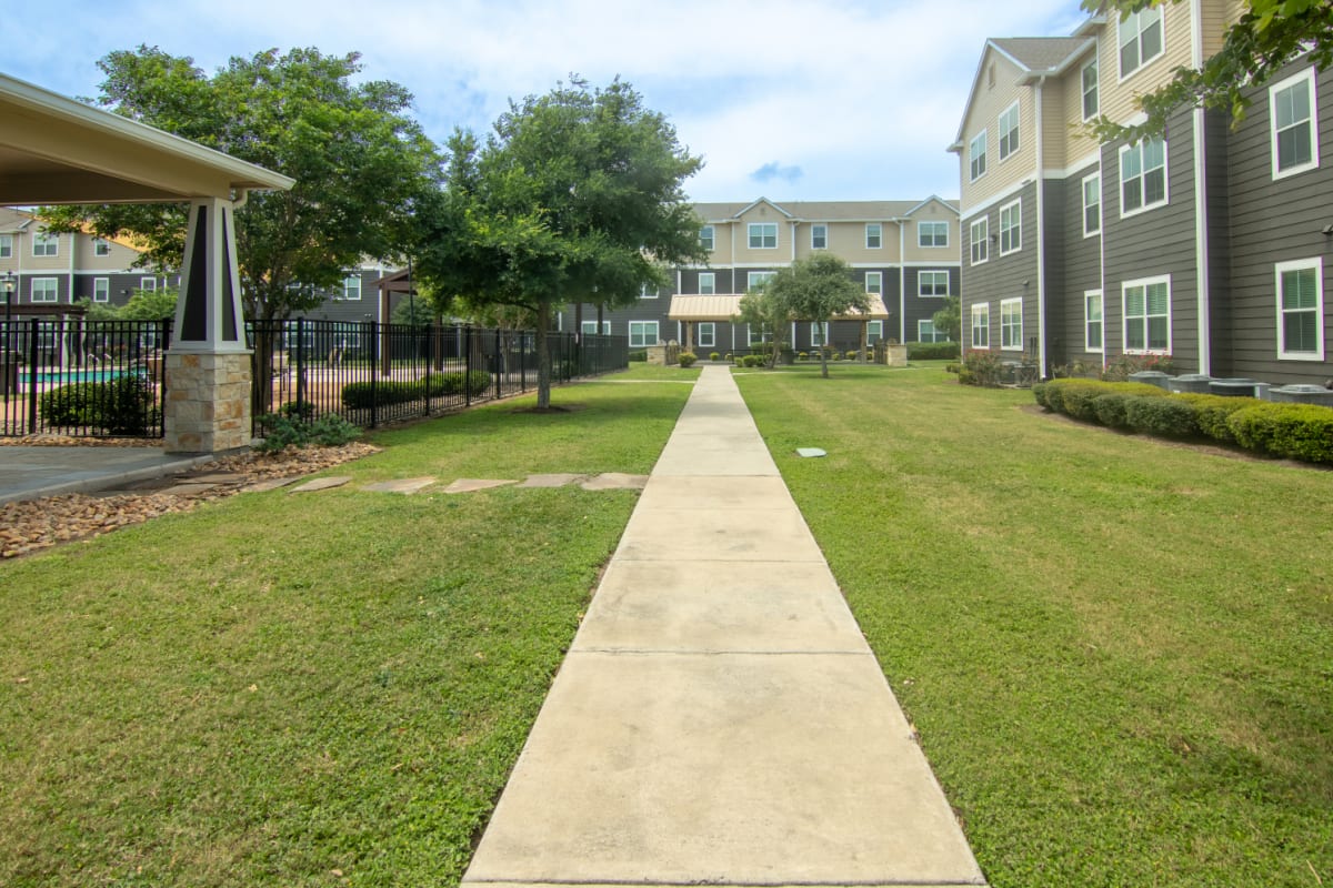 Gallery Kingsville Apartments for Rent Oak Tree